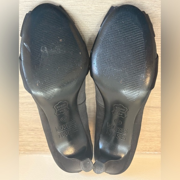 Mootsies Tootsies Black Twist Peep-Toe Heels Size 6.5 - Picture 6 of 8